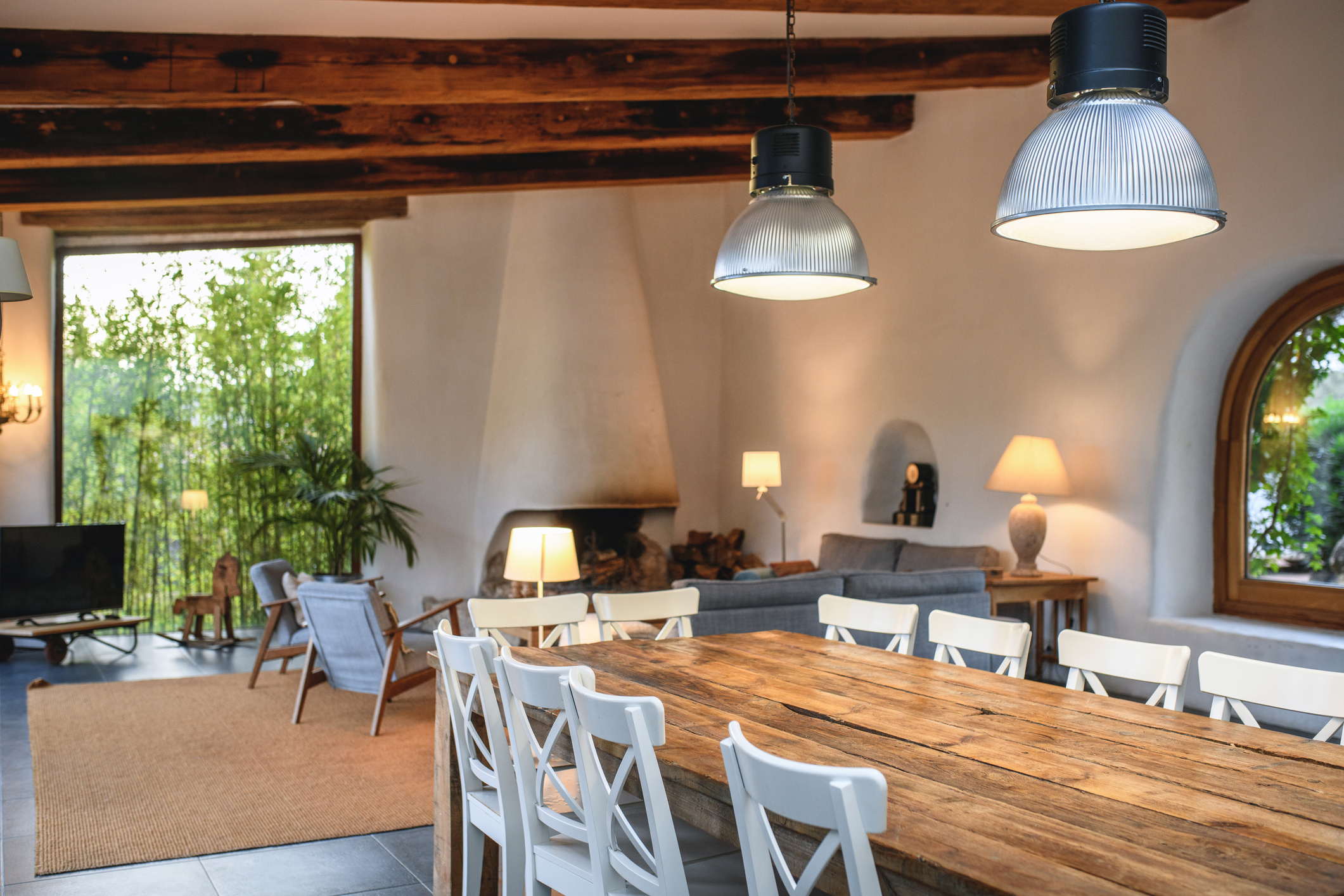 7 Best Farmhouse Dining Room Sets for Big Gatherings | Liddiard Home ...